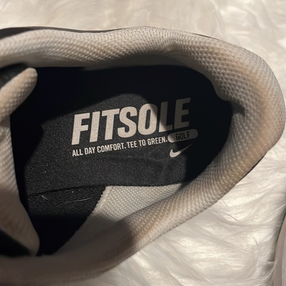 Nike golf cleats/spikes- shoes. Men’s. Size 8.5. - Picture 3 of 3